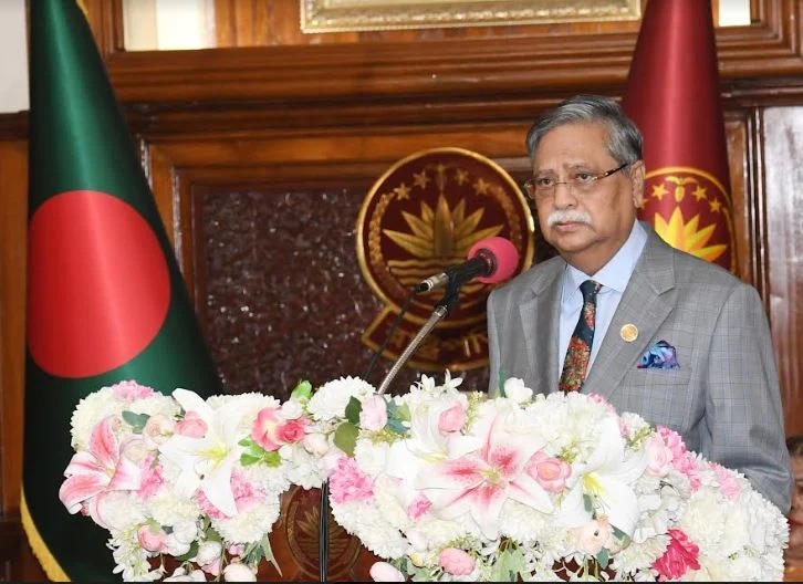 DDIndialive's tweet image. President #DroupadiMurmu extends greetings to Bangladesh on its #IndependenceDay, reaffirming India’s commitment to stronger ties and regional stability. In a letter addressed to Bangladesh President Mohammed Shahabuddin, President Murmu conveys greetings on behalf of the Govt