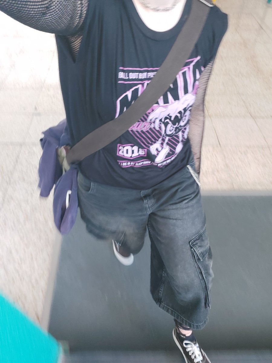 Junn is delulu✨️ ☾ #quietisviolent tweet media