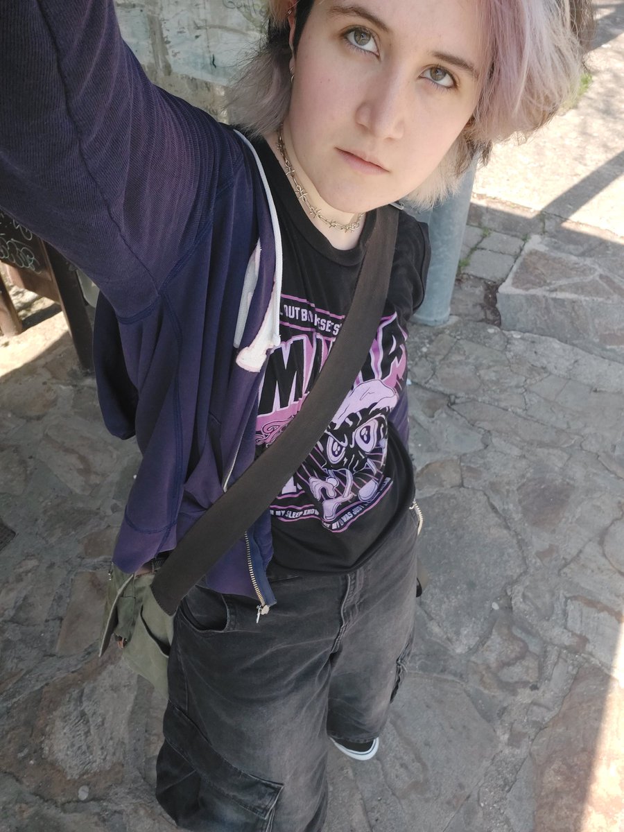 Junn is delulu✨️ ☾ #quietisviolent tweet media