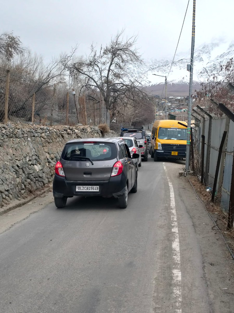 Semokladakh's tweet image. Students of Government Degree College are facing daily traffic issues due to the narrow road This causes delays and affects classes. We request the @LadakhSecretary, #UTLadakh to kindly widen the road for smooth transport.
@lg_ladakh 
@Haneefa_Jan @drajaffer #Ladakh#StudentIssues