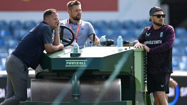 Yolacricket's tweet image. Selecting the Selector proves tricky as ECB find options thin on the ground Rob Key begins hunt for Luke Wright's successor, but challenges abound over role's remit

#Selecting #Selector #proves #tricky #Cricket