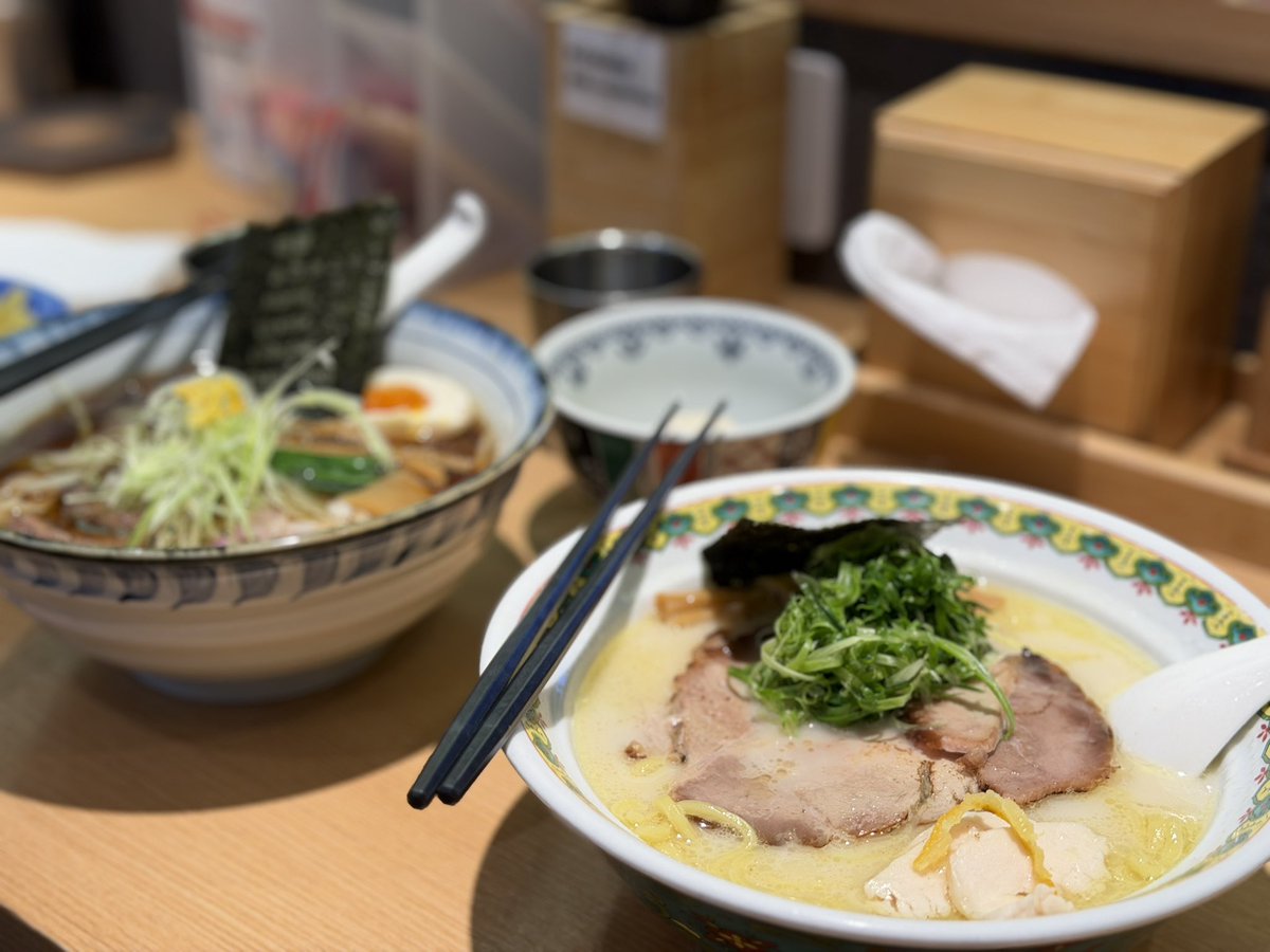 sisi_violet tweet media