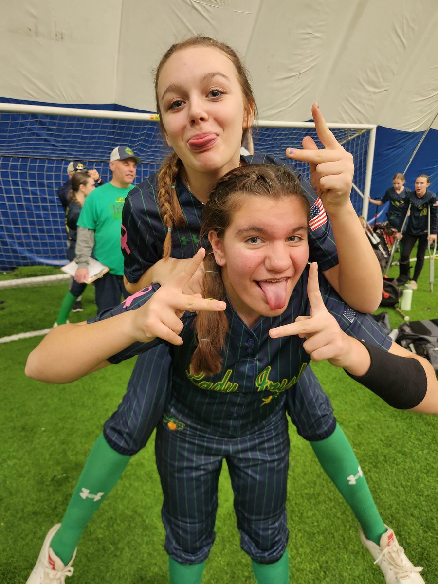 Keith Meyer 🍎🌰 tweet media