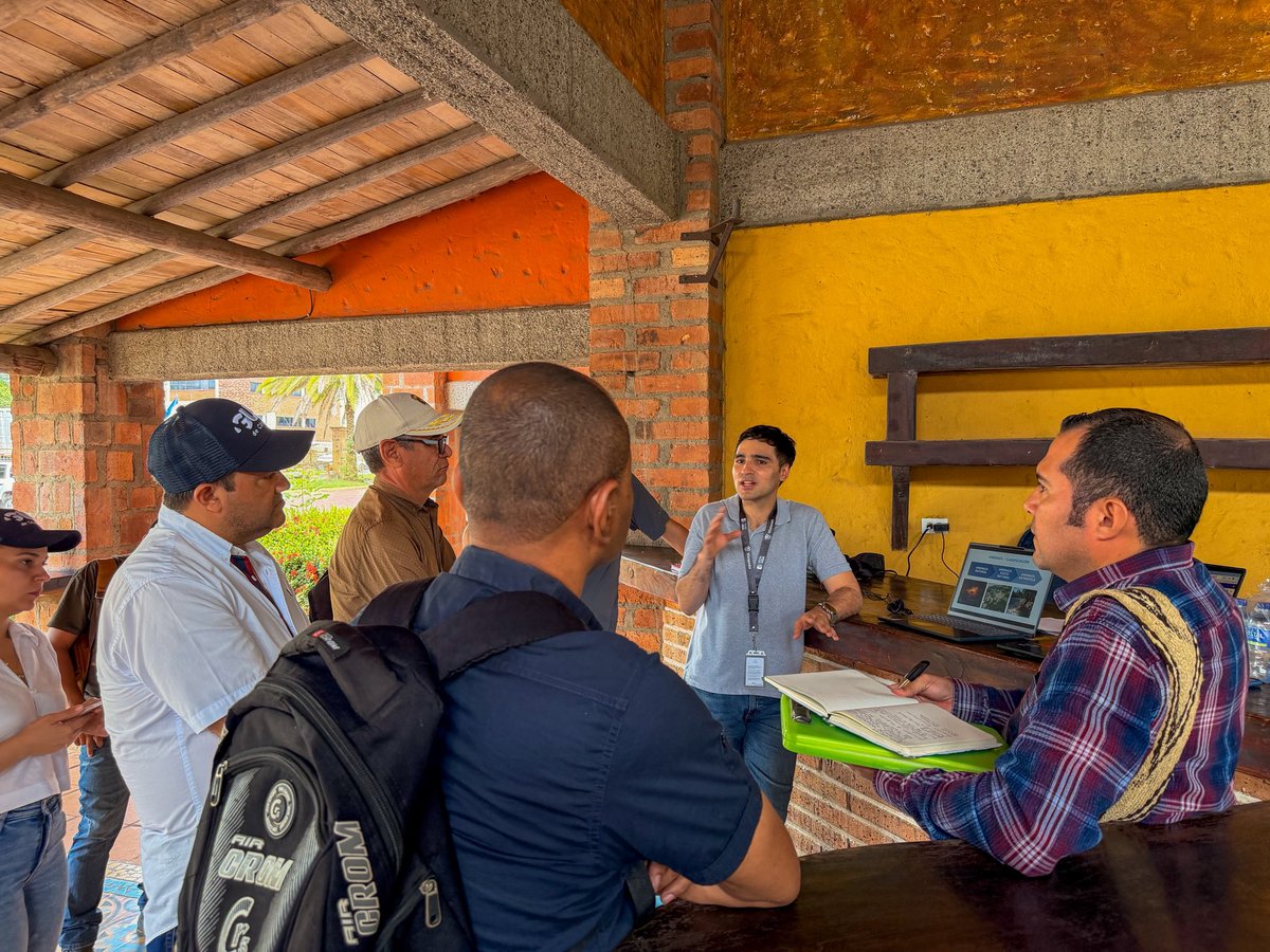Desde el área de Aseguramiento de Aguas de Córdoba, acompañamos en Planeta Rica las jornadas de fortalecimiento técnico y social lideradas por el Viceministerio de Agua y Saneamiento Básico, dirigidas a los municipios afectados por el frente frío en el departamento.