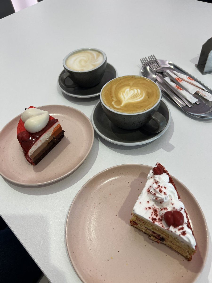 🪩📚Книжковий глітер📚🪩 tweet media