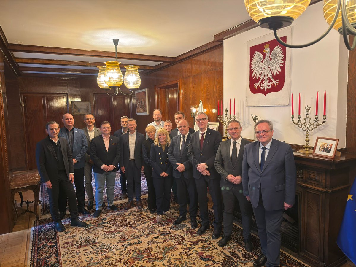 Tomasz Chłoń tweet media