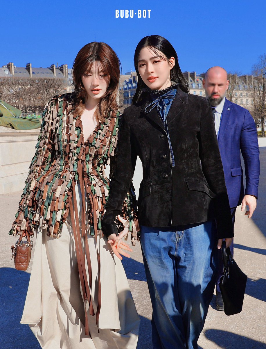 JenLisa                   And               LingOrm