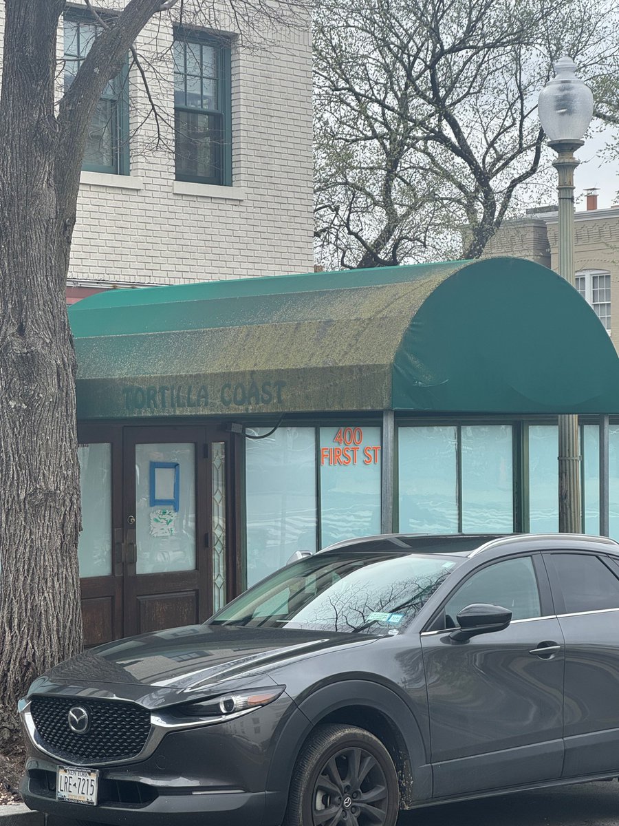 Christopher Hooks tweet media