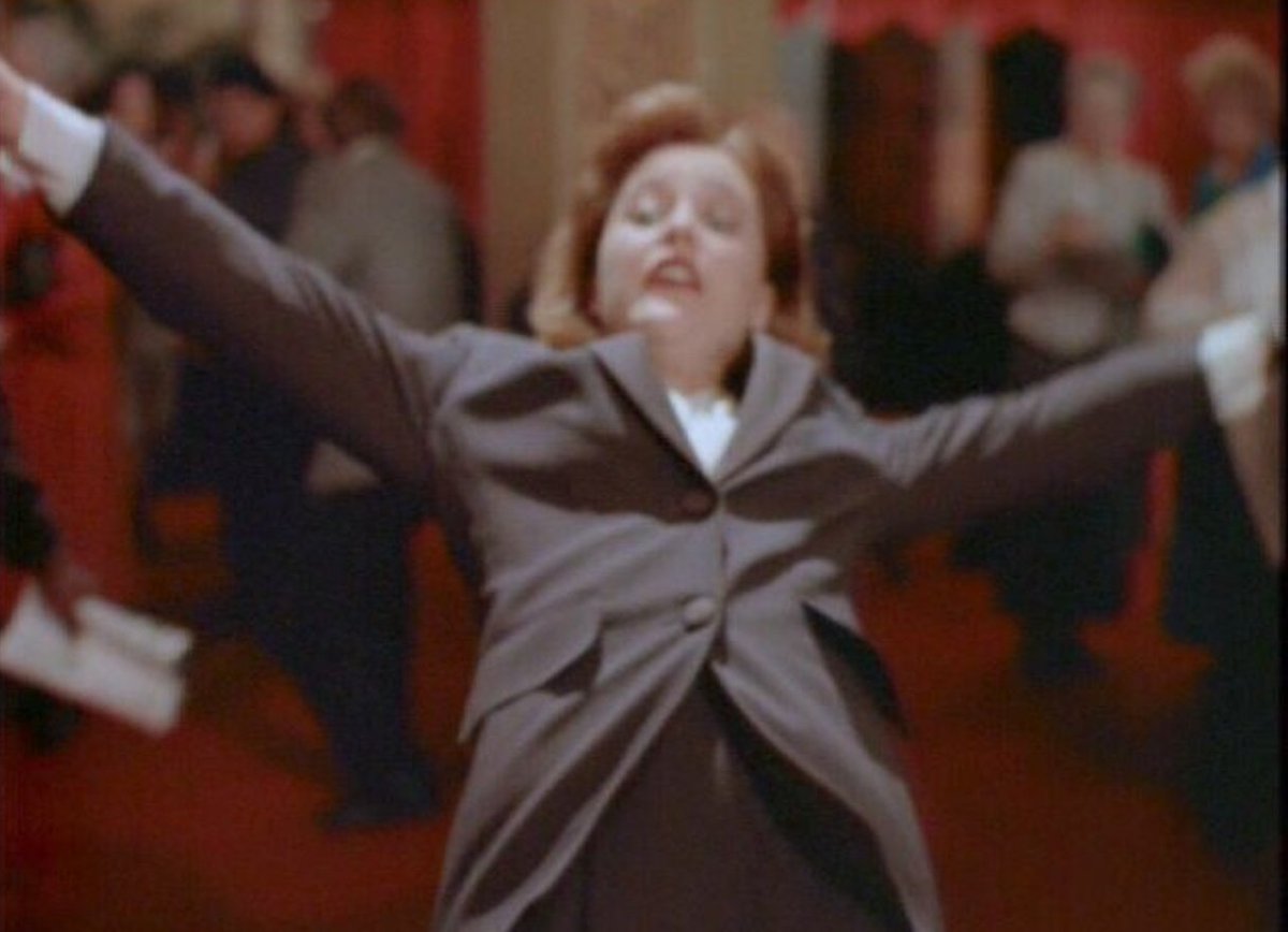 N A T A L I A 🛸 tweet media