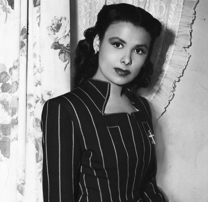 Real Roman Catholic Women tweet media