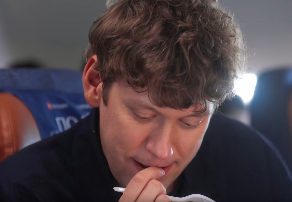 допустим, лера tweet media