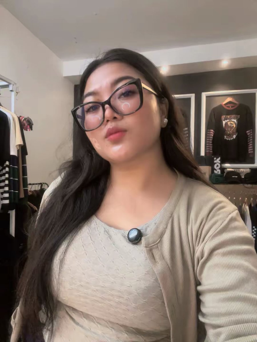 🦋🍑 tweet media