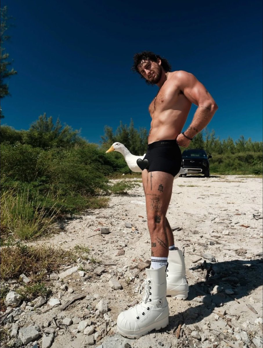 𓅭Tyler𓅭 tweet media