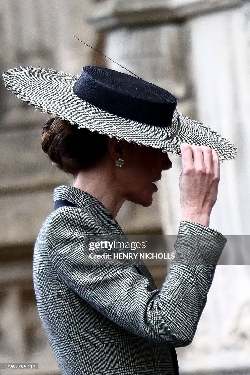 Sabirah Lohn 💕🦕🦖 tweet media