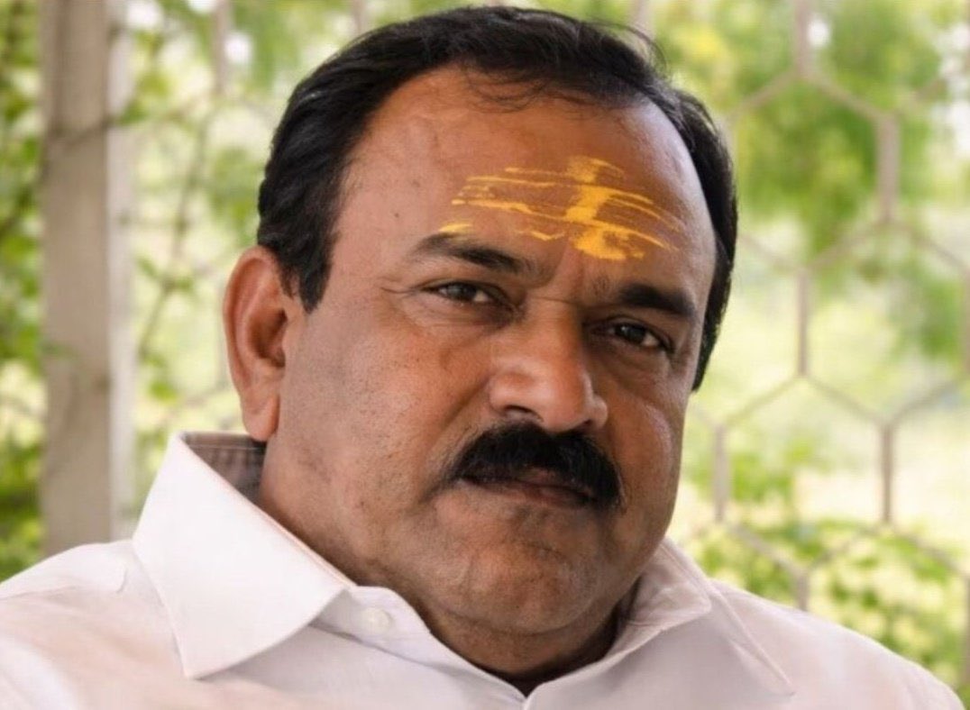 Nyaburi 🐝 tweet media