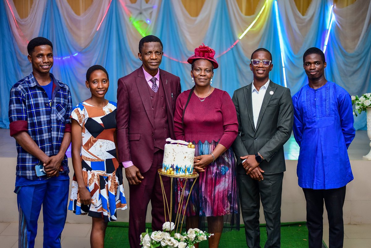 IyanuOluwa Paul Durogbola tweet media