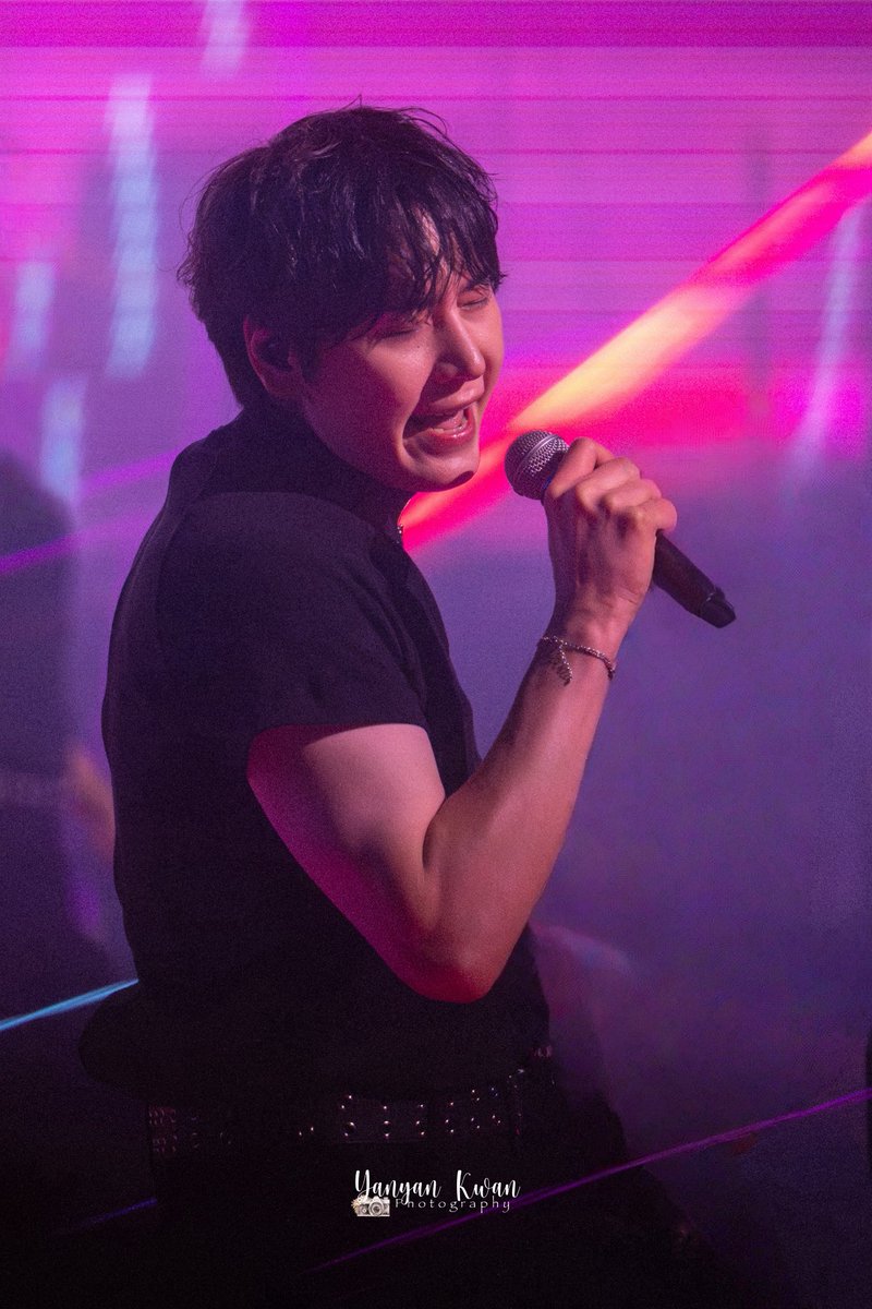 Pic 1: 20260321 SS10 HCMC
The last show of ss10
Pic 2: 20250822 SS10 Seoul
The first show of ss10

My boy has really grown and bulked up…
You’ve worked so hard 🫳🏻🫳🏻🫳🏻🫳🏻
Kyu’s arms look even more muscular from the front then side…
It’s insane 💪🏻💪🏻💪🏻💪🏻

🩵🩵

<a href="/GaemGyu/">ChoKyuHyun</a> 

#규현