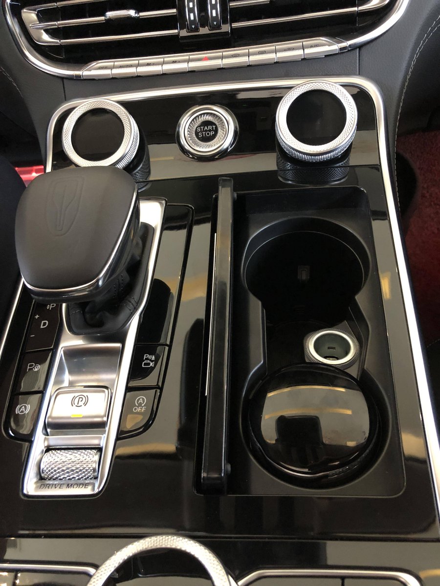 nayla fanjani tweet media