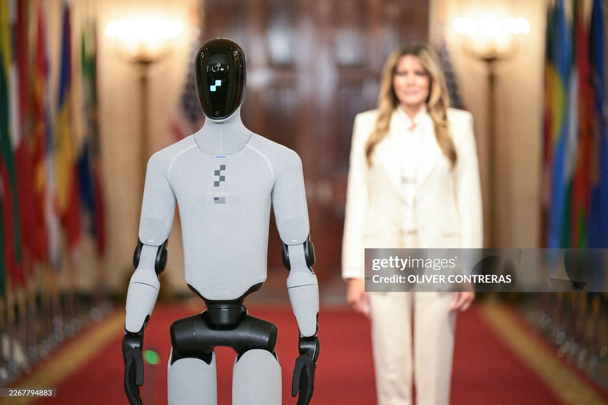 FLOTUS Report tweet media