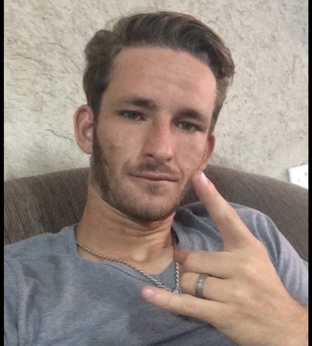 cerriseven tweet media