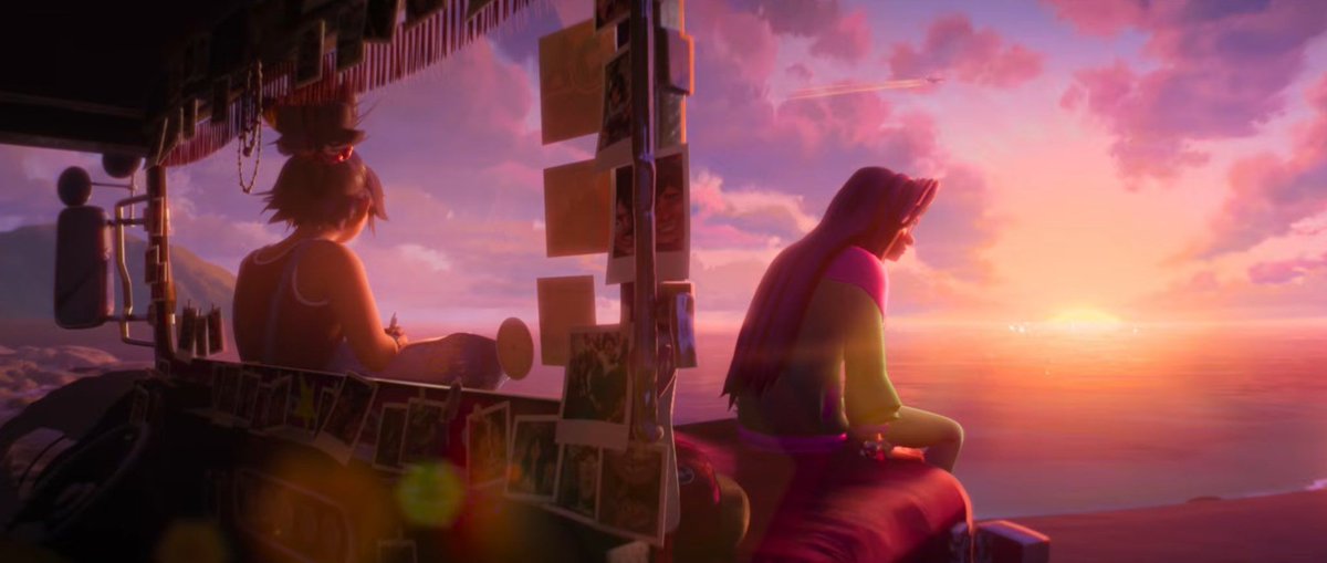 OnScreen tweet media