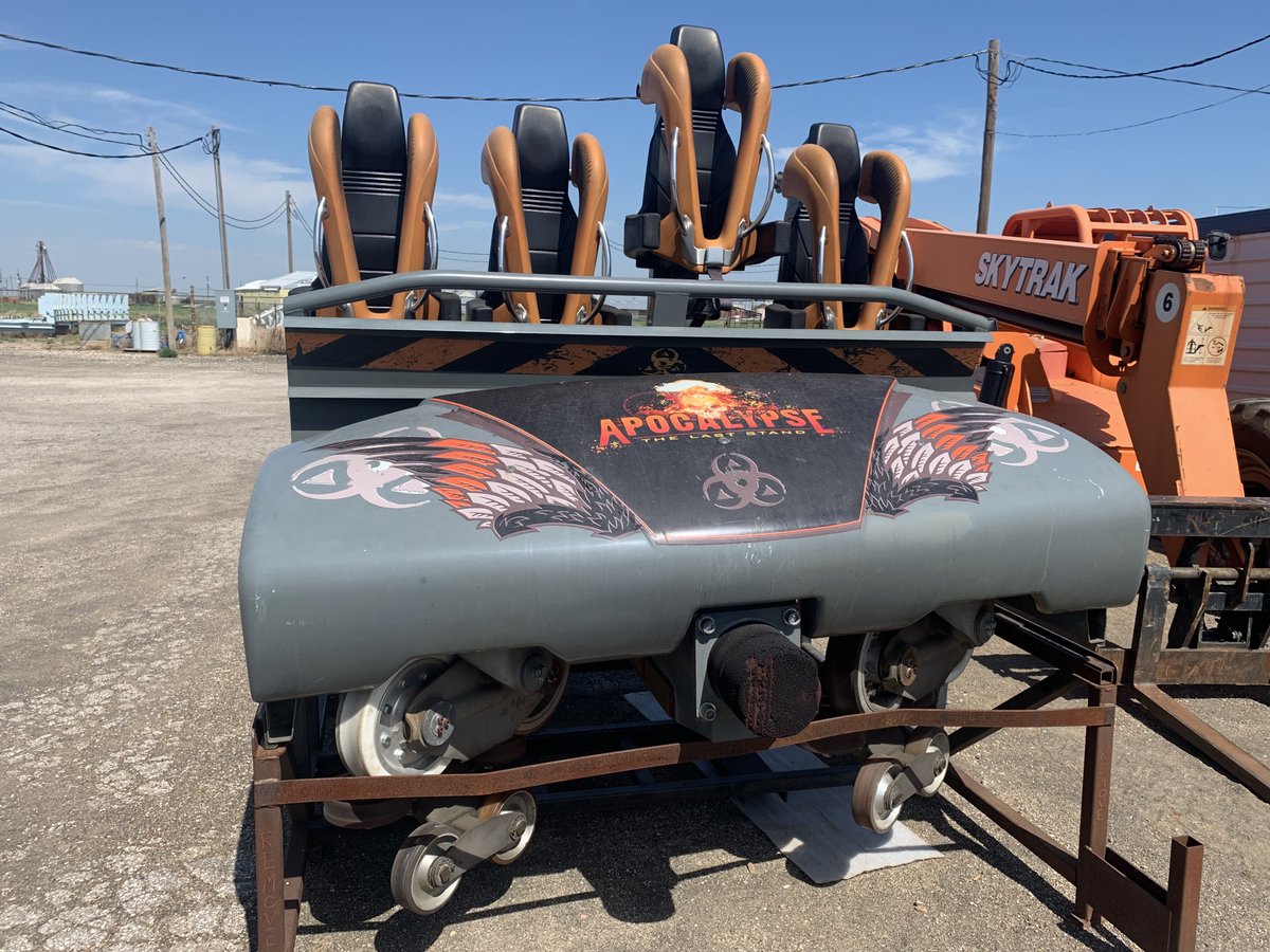 Theme Park Archive tweet media