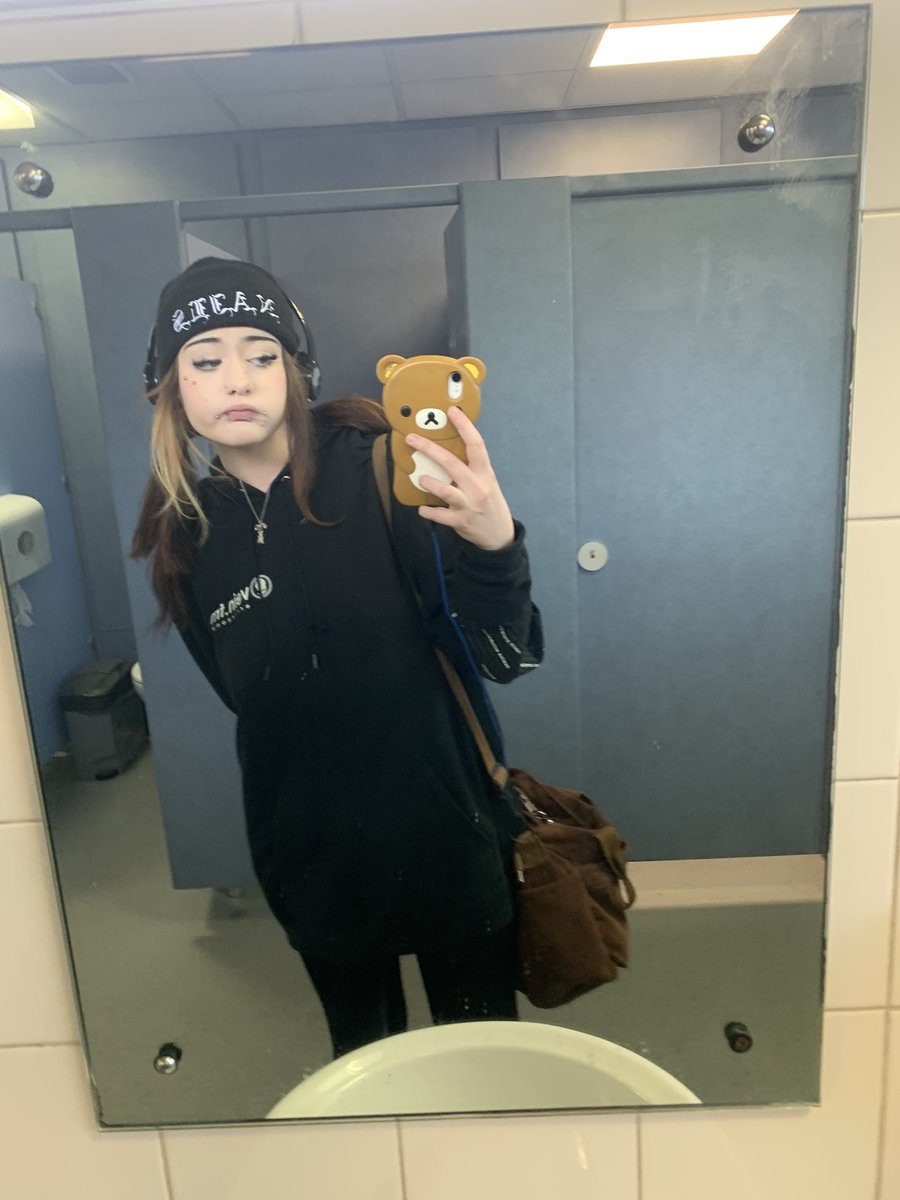 Lugubrious girl tweet media