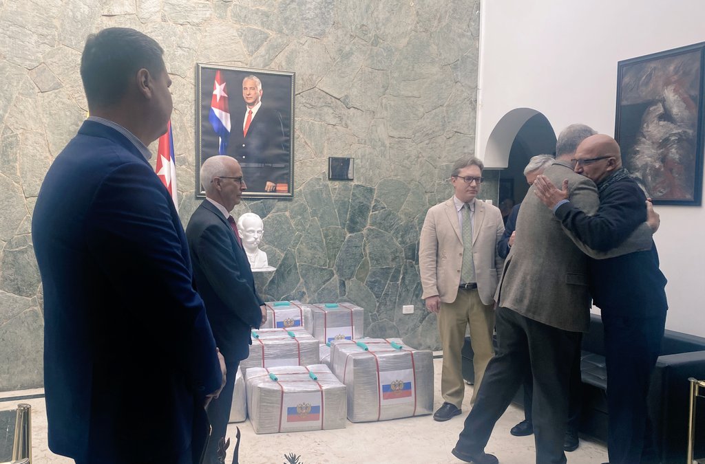 Embajada de Cuba en Colombia tweet media