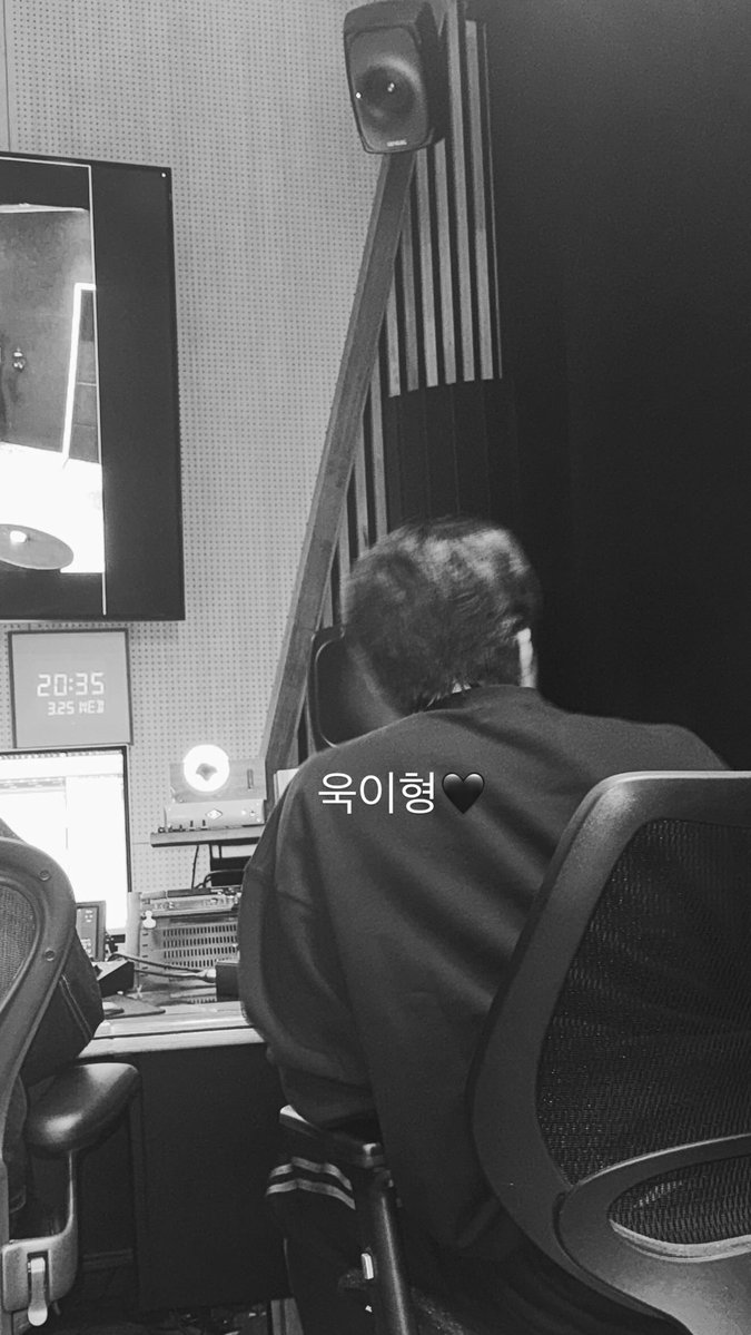 แล้วพี่จีอุงลงสตอรี่ไอจี อุคฮยอง

544545454445454555555555 จบ
ความจริงเป็นสิ่งที่ตาย