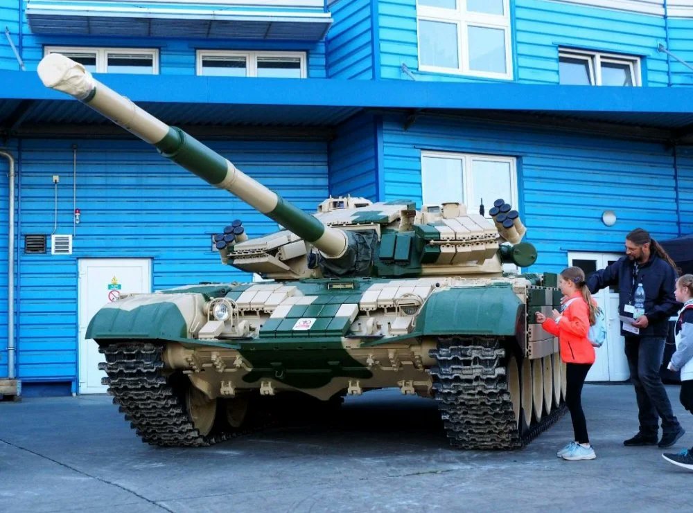 KOMARMIES's tweet image. On 25 &amp;amp; 26 March, the #Czech Foreign Minister Petr Macinka, will visit Rabat #Morocco to strengthen bilateral relations between the Czech Republic and Morocco 🇲🇦 🇨🇿

During his visit, he will held official talks with #Moroccan authorities and led an economic delegation composed