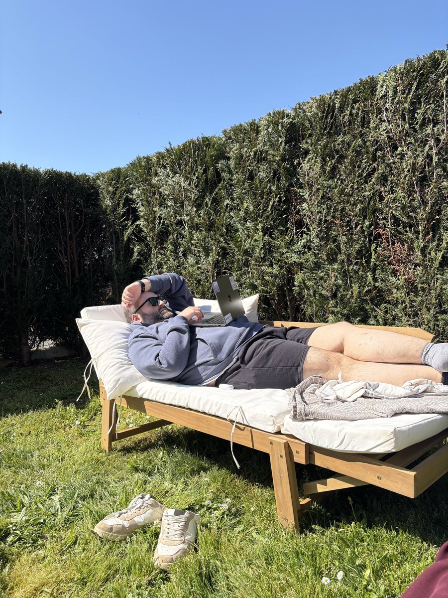 Carla Castro tweet media