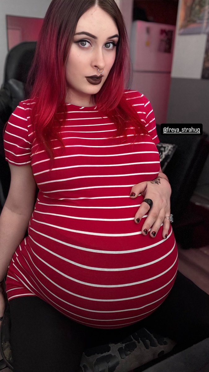 FreyaStrahug tweet media