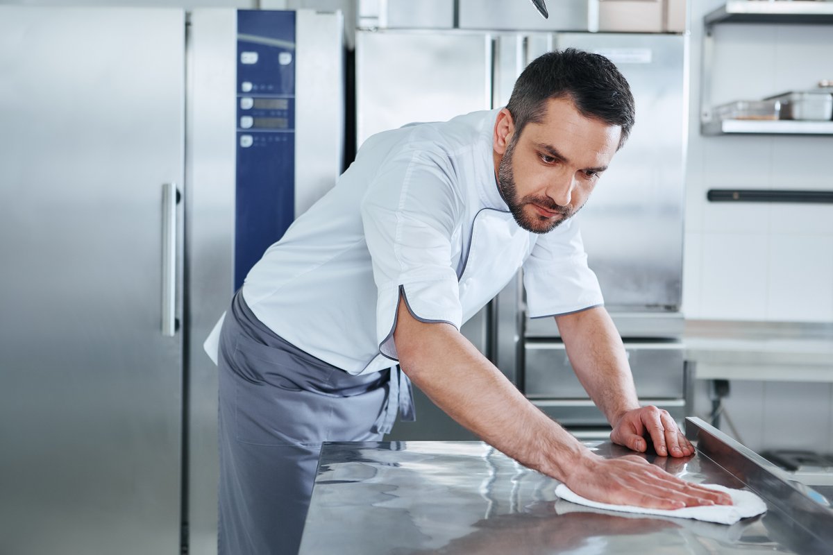 natlawreview's tweet image. Allegations Against Chef Put Spotlight on Violence in Hospitality Workplaces natlawreview.com/article/allega… #chef #hospitality #workplace #labor @OgletreeDeakins