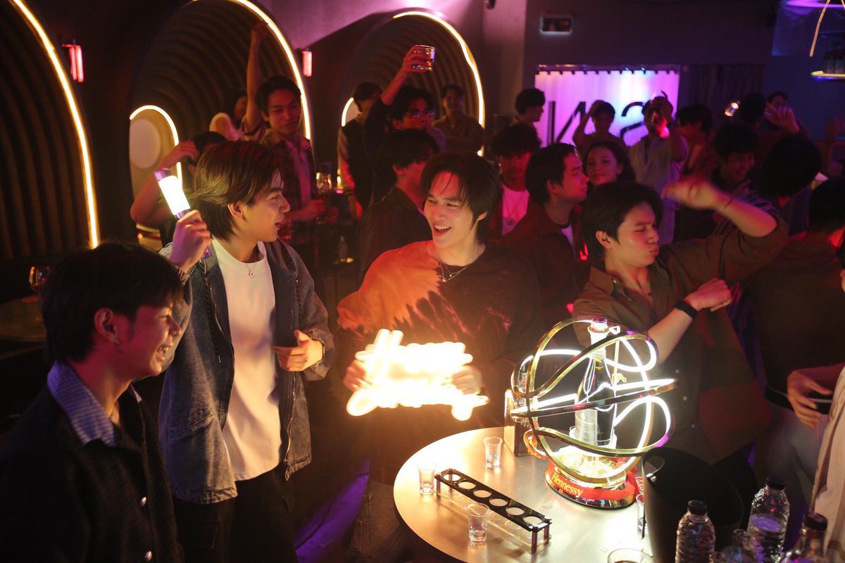 𝐛𝐢𝐛𝐢 🍓࣪𖤐.ᐟ tweet media