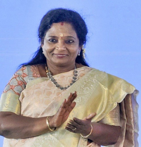 இந்த அம்மாவை கட்சியிலிருந்து நீக்க வேண்டும் .
<a href="/DrTamilisai4BJP/">Dr Tamilisai Soundararajan</a> 

கட்சித் தலைமையை கொஞ்சம் கூட மதிக்கிறதே இல்லை.<a href="/NainarBJP/">Nainar Nagenthran</a>