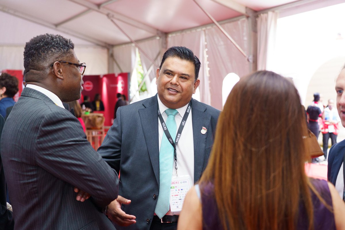 Standard Chartered tweet media