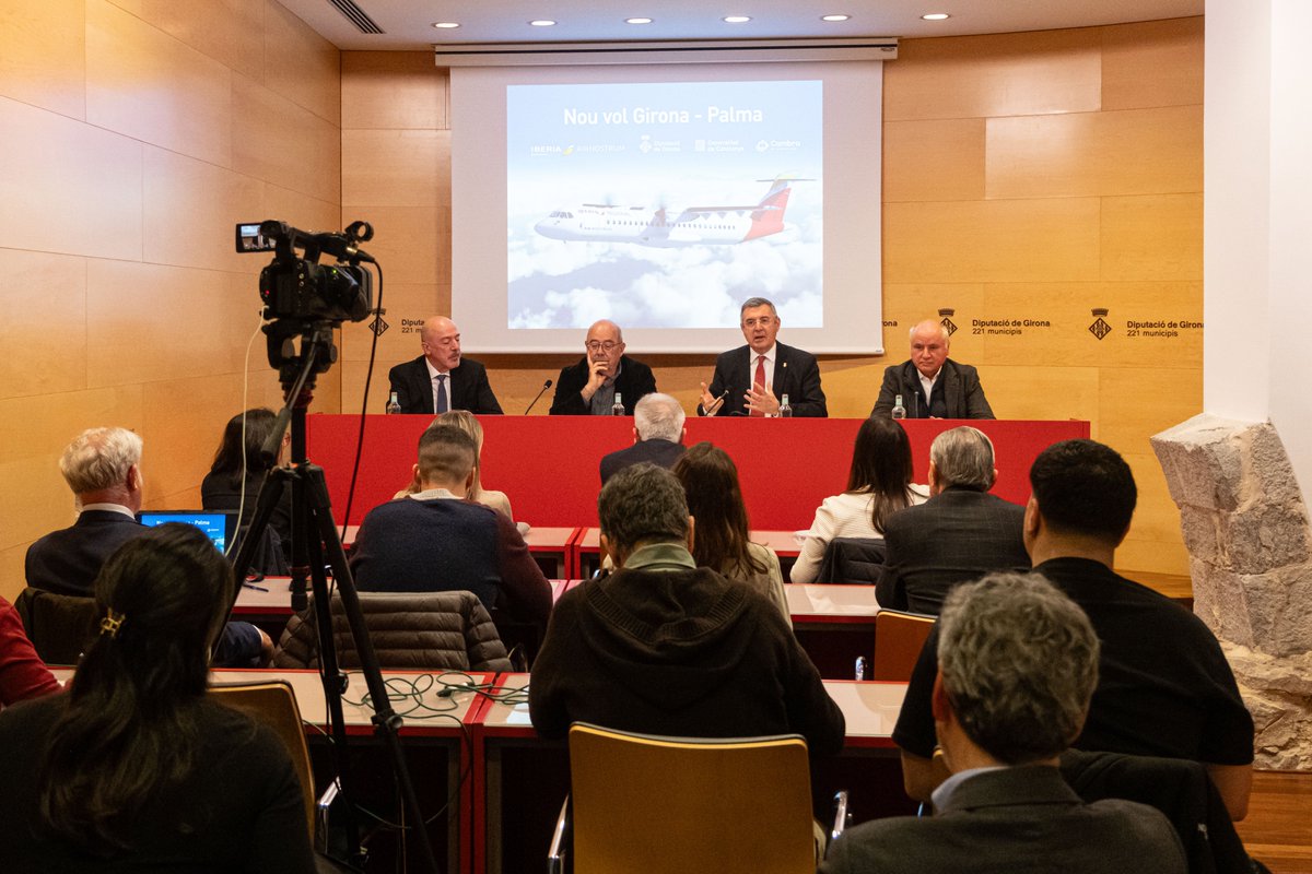 ¡Hola, #Girona! 👋 ¡Hola, #Mallorca! ✈️🌊

Este verano estrenaremos ruta directa entre #Girona y #Mallorca del 2 de julio al 30 de agosto. Las dos primeras semanas se operará solo los jueves, y a partir del 19 de julio habrá dos frecuencias semanales (jueves y domingos), ideal