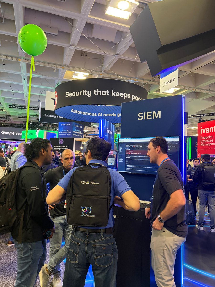 Sumo Logic tweet media