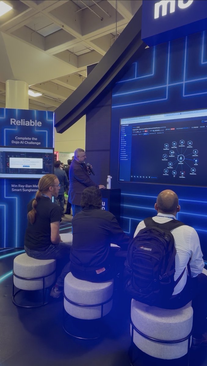 Sumo Logic tweet media