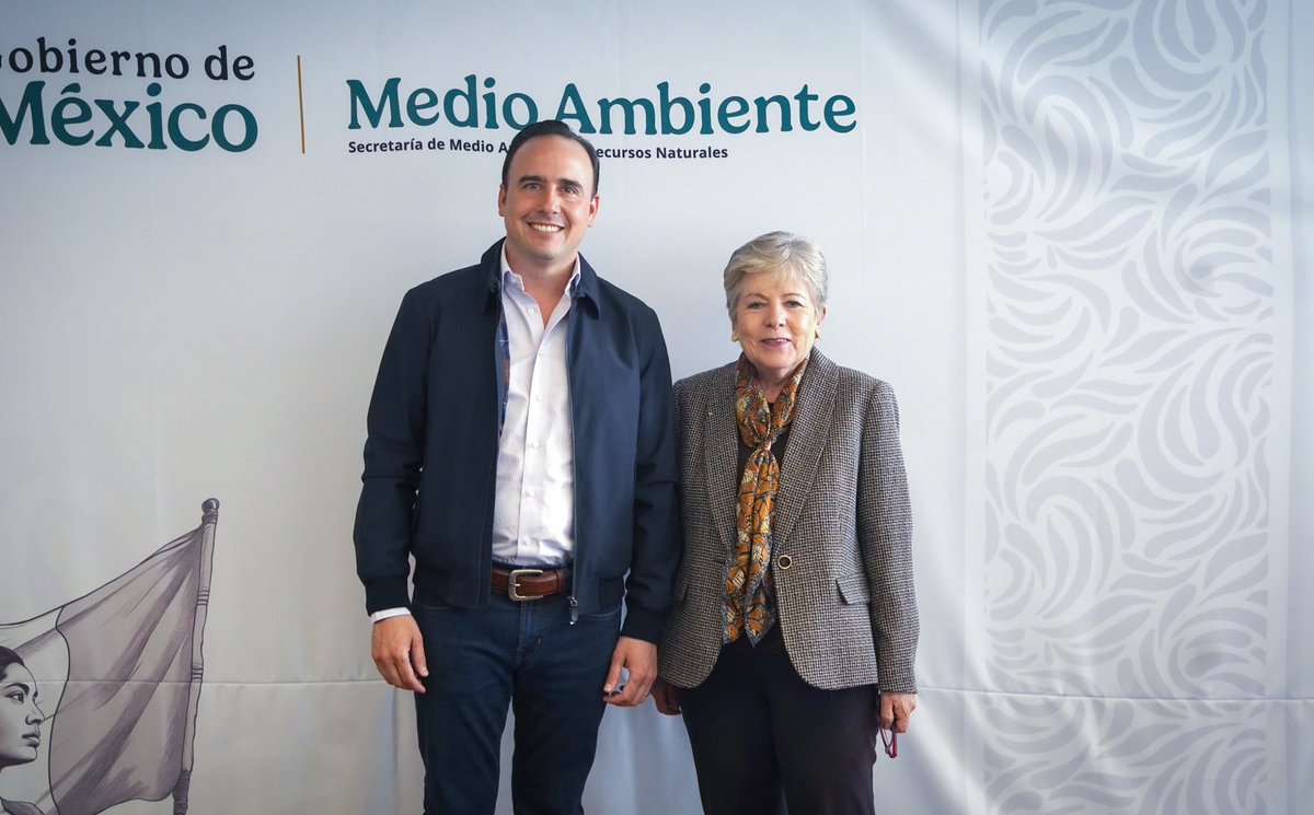 manolojim's tweet photo. Tuvimos una muy productiva reunión con la secretaria de Medio Ambiente, @aliciabarcena y nuestros equipos. (1/3) https://t.co/0gF4lmNzBV