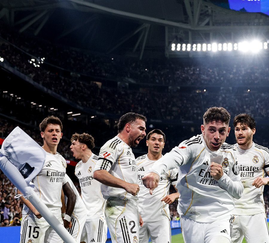 CAPTAIN ‏ 15 tweet media