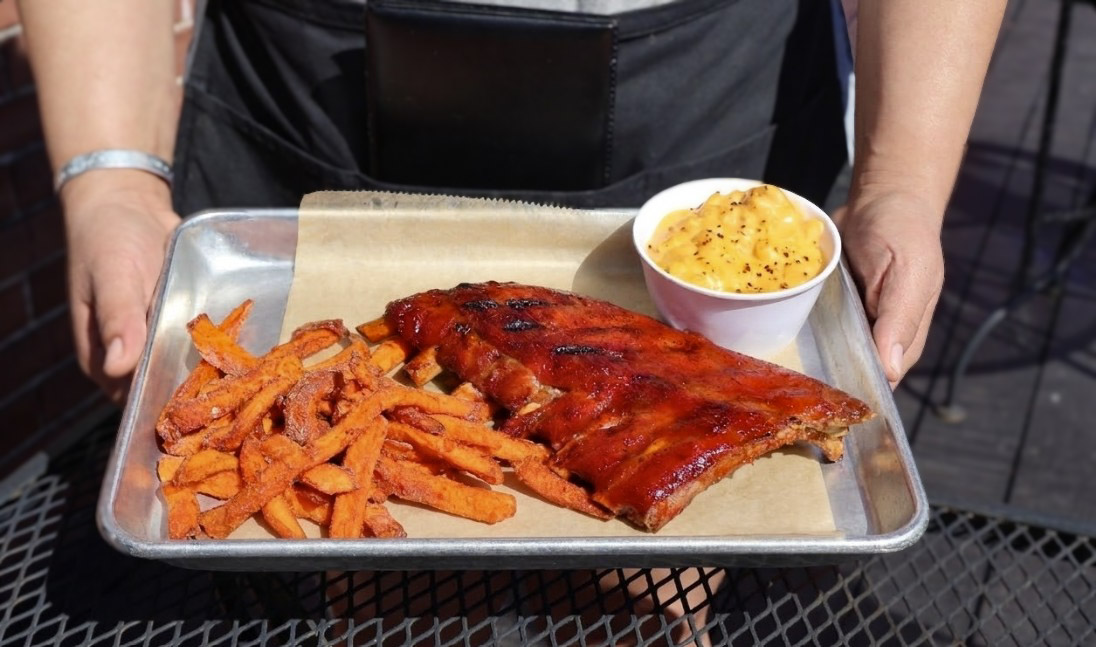 Mark's Feed Store tweet media