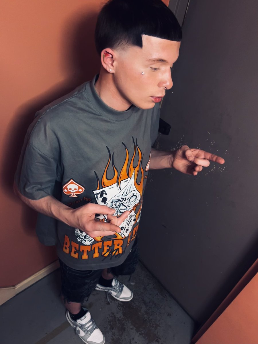 Glo.Platinum tweet media