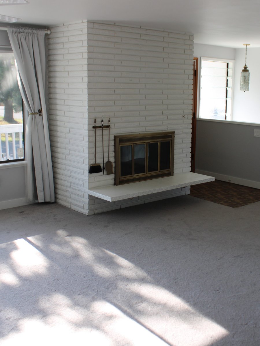 pietowntv's tweet image. Tonight on #HouseHunters 🌲
A young couple searches for a #FirstHome together in #Seattle. She knows exactly what she wants, and she's leveraging her dad as their agent to hopefully get her way - but her boyfriend has his own opinions.

10:30|9:30c on @HGTV 🌻