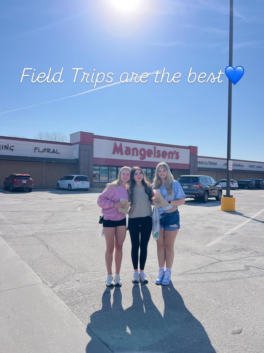 Mrs. Guynan tweet media