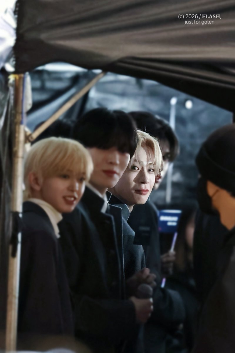 𝐅𝐋𝐀𝐒𝐇, tweet media