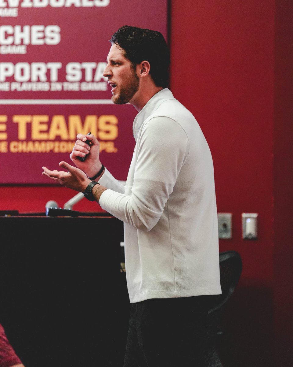 Conrad Hawley tweet media