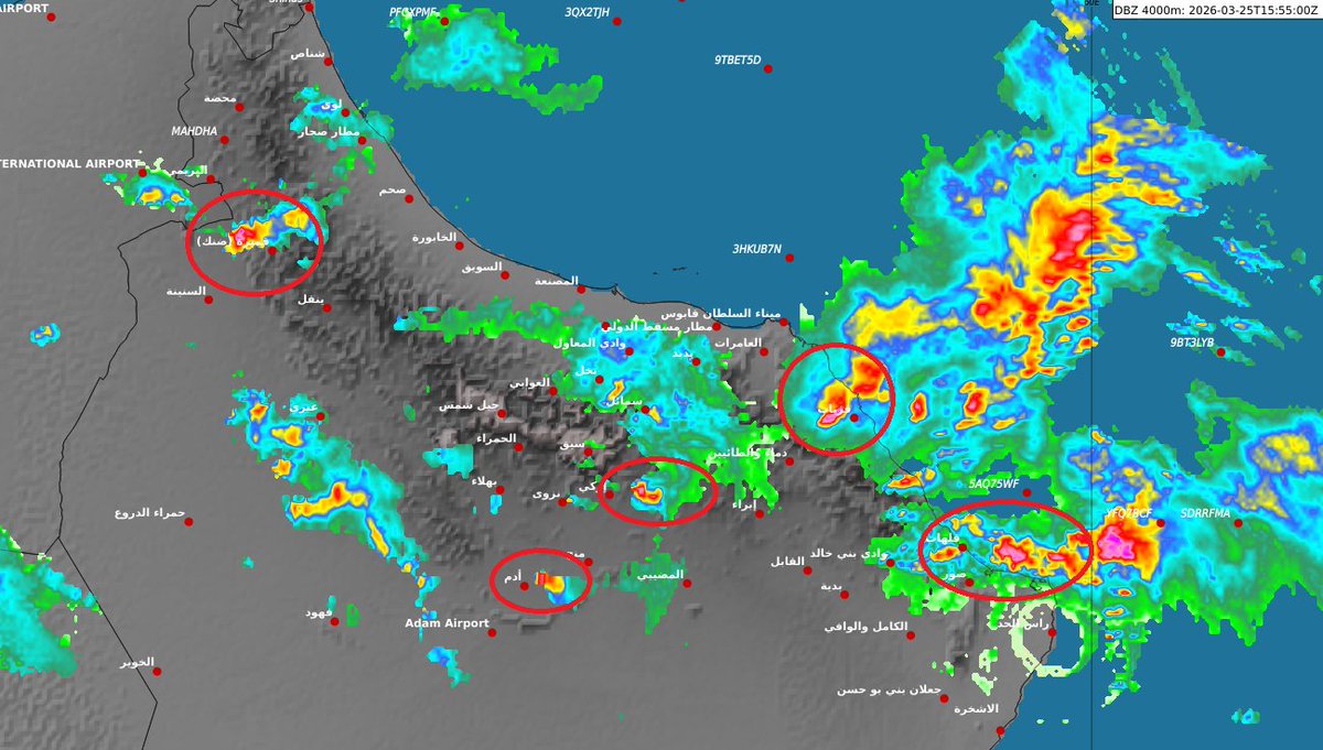 OmanMeteorology's tweet photo. الساعة 8:00 مساءً:

⚠️تنبيه
الخلايا الرعدية النشطة التي يصاحبها هطول أمطار غزيرة إلى شديدة الغزارة مصحوبة بتساقط حبات البرد ورياح نشطة.

#منخفض_المسرات https://t.co/bSkk2eQHXm
