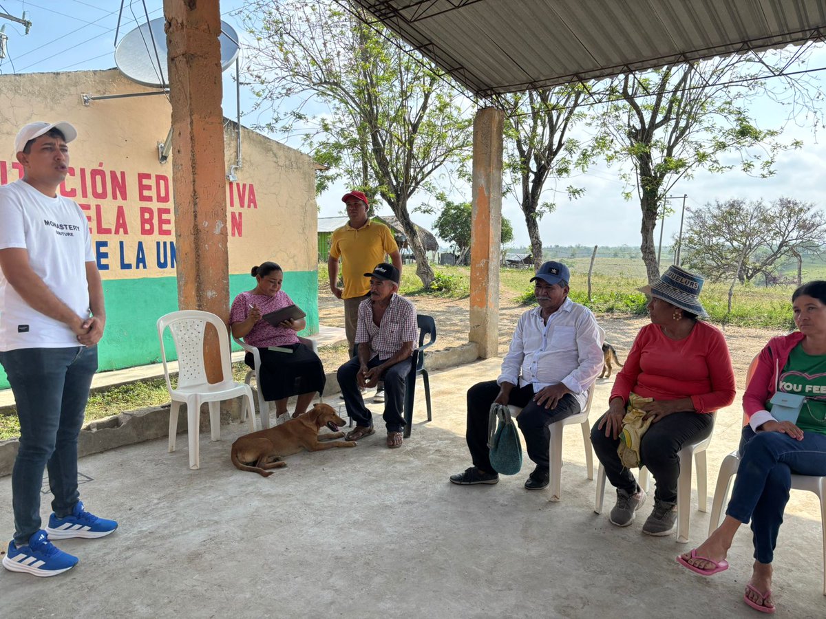FondoFenoge's tweet photo. 🔥 ¡Montes de María le dice adiós al humo!

Finalizamos la jornada de sensibilización en San Antonio de Palmito, San Onofre, San Juan de Nepomuceno, María La Baja y Los Palmitos, llegando a 452 personas con un mensaje claro: cocinar sin humo es salud, bienestar y cuidado del ambiente.

Con Estufas que Transforman: Cero Humo, avanzamos en la socialización de soluciones que reducen el uso de leña, protegen a las familias —especialmente a mujeres y niños— y cuidan nuestros bosques.

Así se construye una #TransiciónEnergéticaJusta que se siente en cada hogar. ⚡🌱