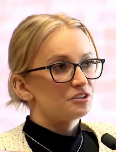 Britt Happens tweet media